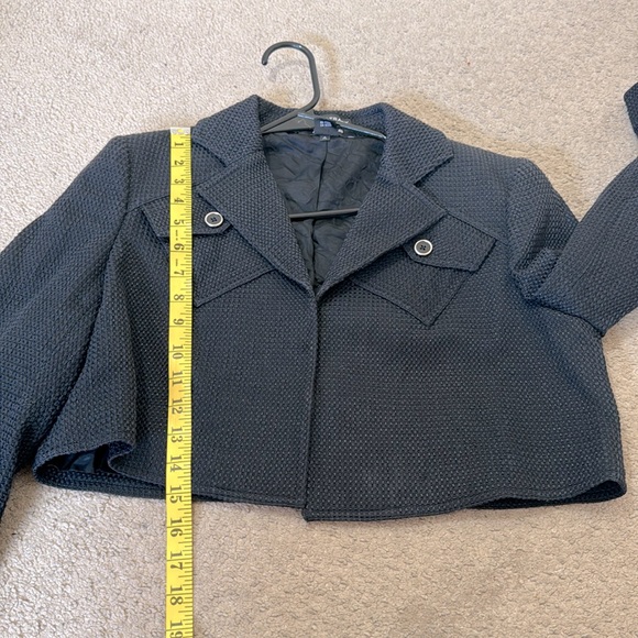 Neiman Marcus Black Woven Pattern Cropped Jacket Size 8 Medium - Picture 8 of 9